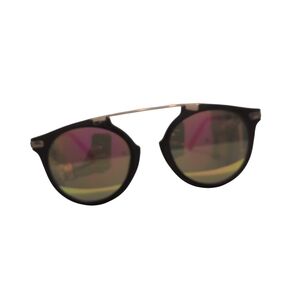 Stylish Black Sunglasses with Reflective Lenses